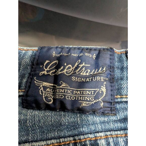 Vintage Levis Jeans Light Blue Denim Low Rise Slim Bootcut Juniors 9 - Picture 4 of 7